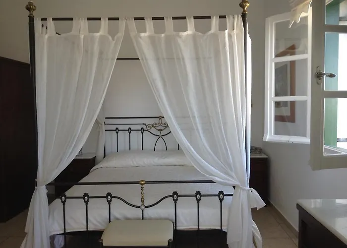 艾斯特纳克索斯酒店 4*