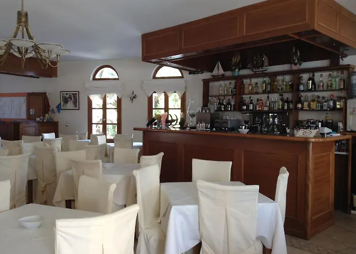 艾斯特纳克索斯酒店 4* Naxos City