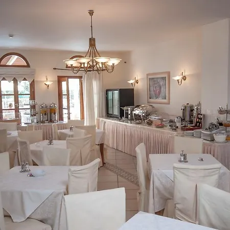 艾斯特纳克索斯酒店 酒店 Naxos City
